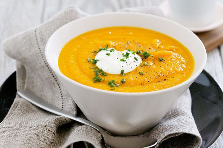 Carrot and ginger soup with yoghurt / Recipes • Wilcox